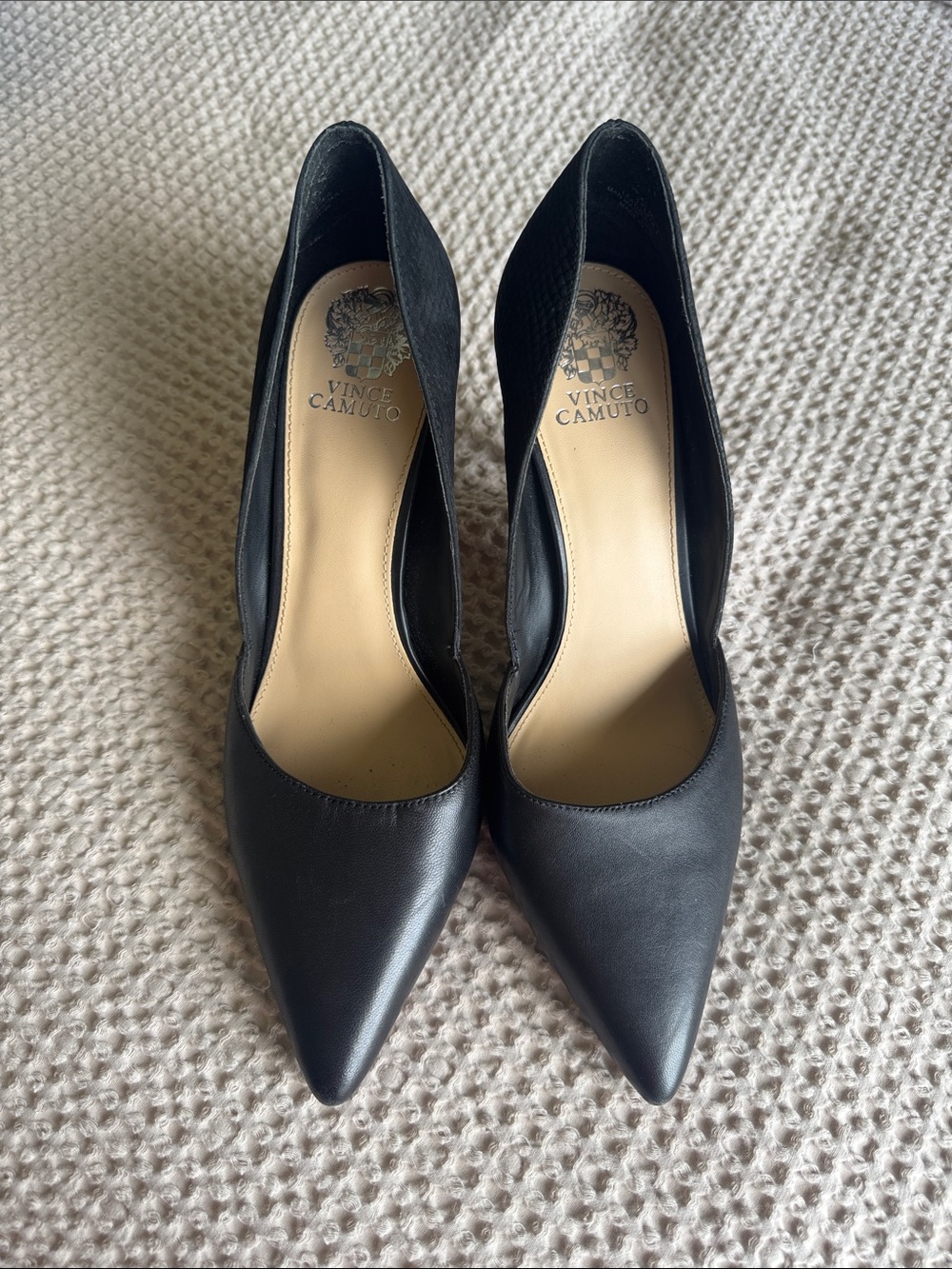 Vince Camuto Black Leather Pointed Toe Pumps